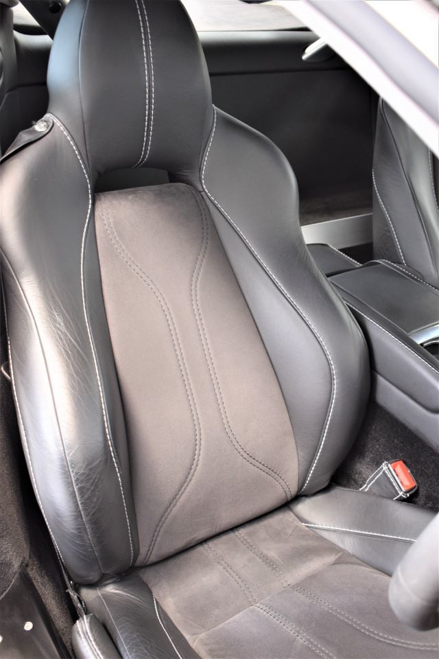 Aston Martin Vantage 5.9 2dr Hatchback Petrol Black