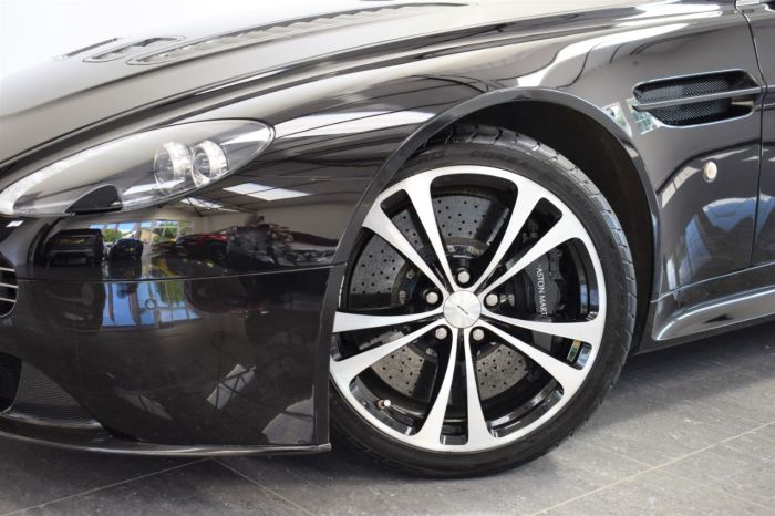 Aston Martin Vantage 5.9 2dr Hatchback Petrol Black