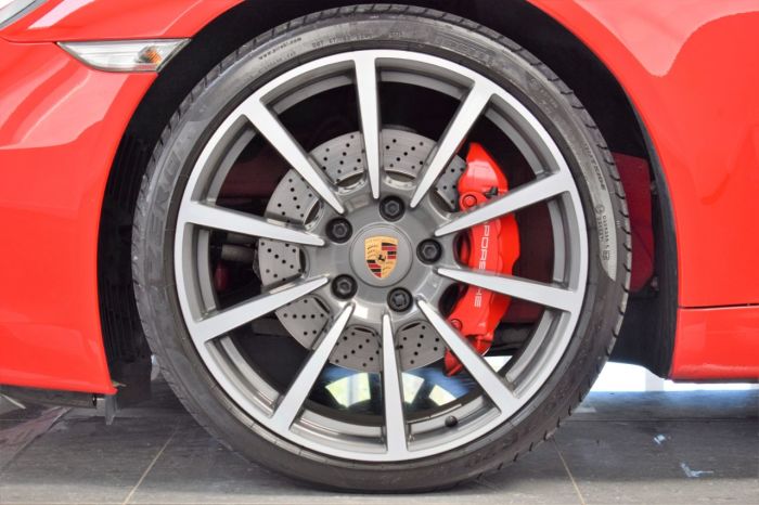 Porsche 911 3.8 S 2dr PDK Coupe Petrol Guards Red
