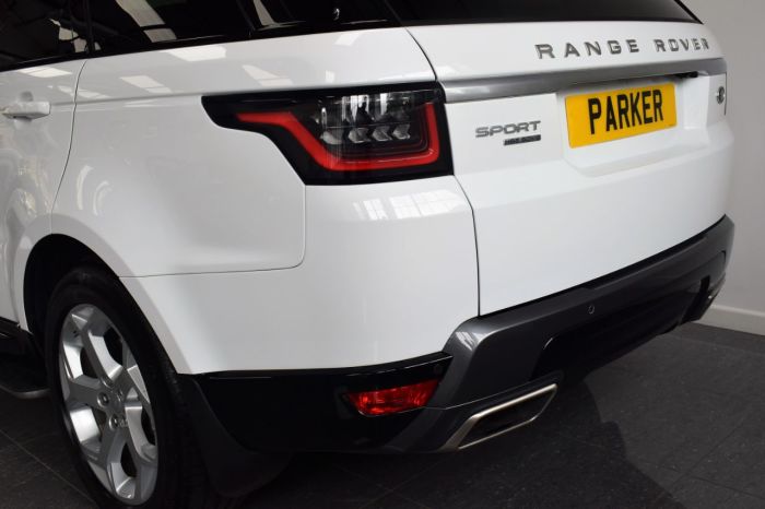 Land Rover Range Rover Sport 3.0 SDV6 HSE 5dr Auto Estate Diesel Fuji White
