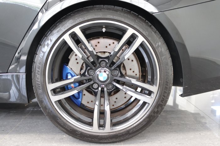 BMW M3 3.0 M3 S-A Saloon Petrol Black Sapphire Metallic