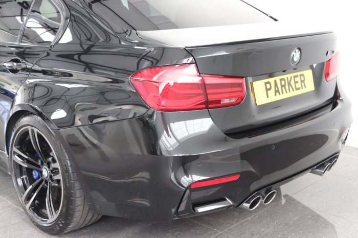 BMW M3 3.0 M3 S-A Saloon Petrol Black Sapphire Metallic