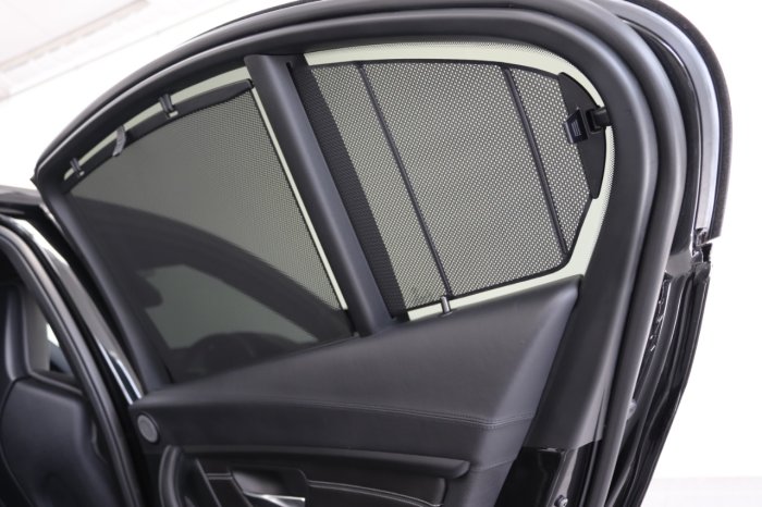 BMW M3 3.0 M3 S-A Saloon Petrol Black Sapphire Metallic