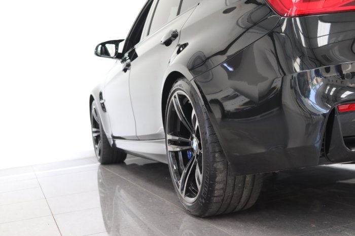 BMW M3 3.0 M3 S-A Saloon Petrol Black Sapphire Metallic