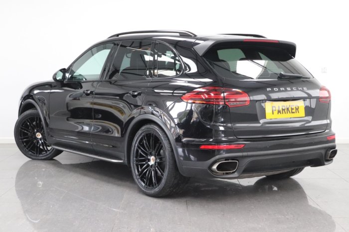 Porsche Cayenne 3.0 Diesel 5dr Tiptronic S Estate Diesel Black