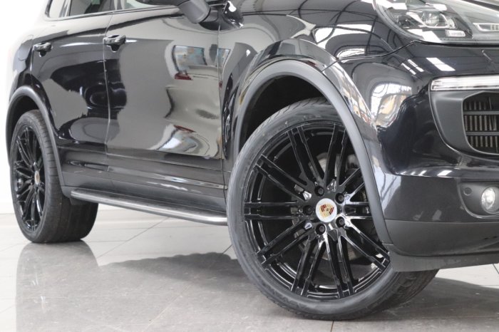 Porsche Cayenne 3.0 Diesel 5dr Tiptronic S Estate Diesel Black