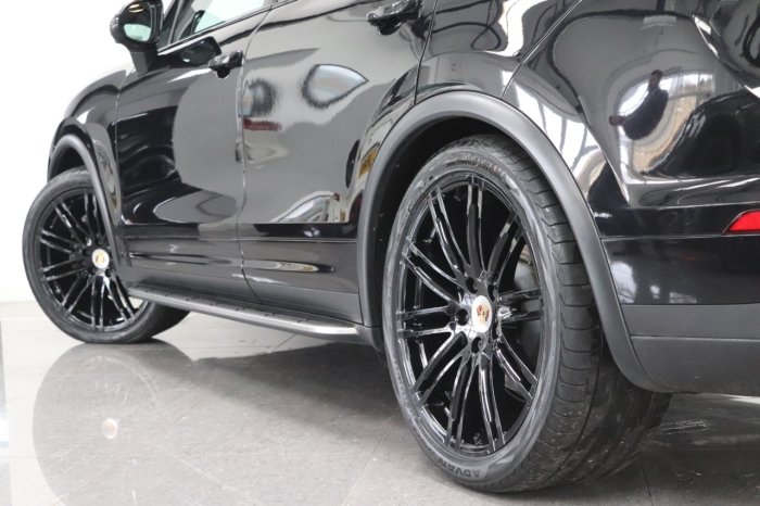 Porsche Cayenne 3.0 Diesel 5dr Tiptronic S Estate Diesel Black