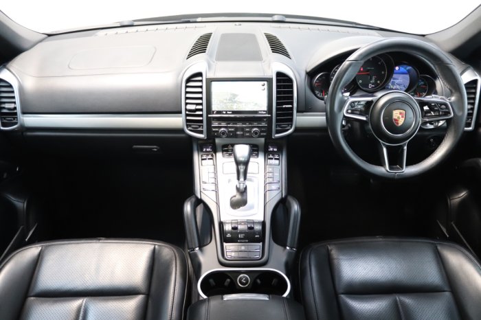 Porsche Cayenne 3.0 Diesel 5dr Tiptronic S Estate Diesel Black
