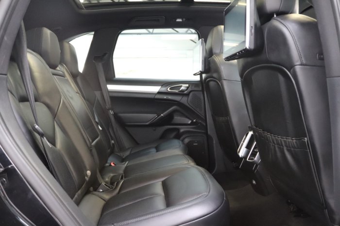 Porsche Cayenne 3.0 Diesel 5dr Tiptronic S Estate Diesel Black