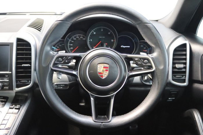 Porsche Cayenne 3.0 Diesel 5dr Tiptronic S Estate Diesel Black